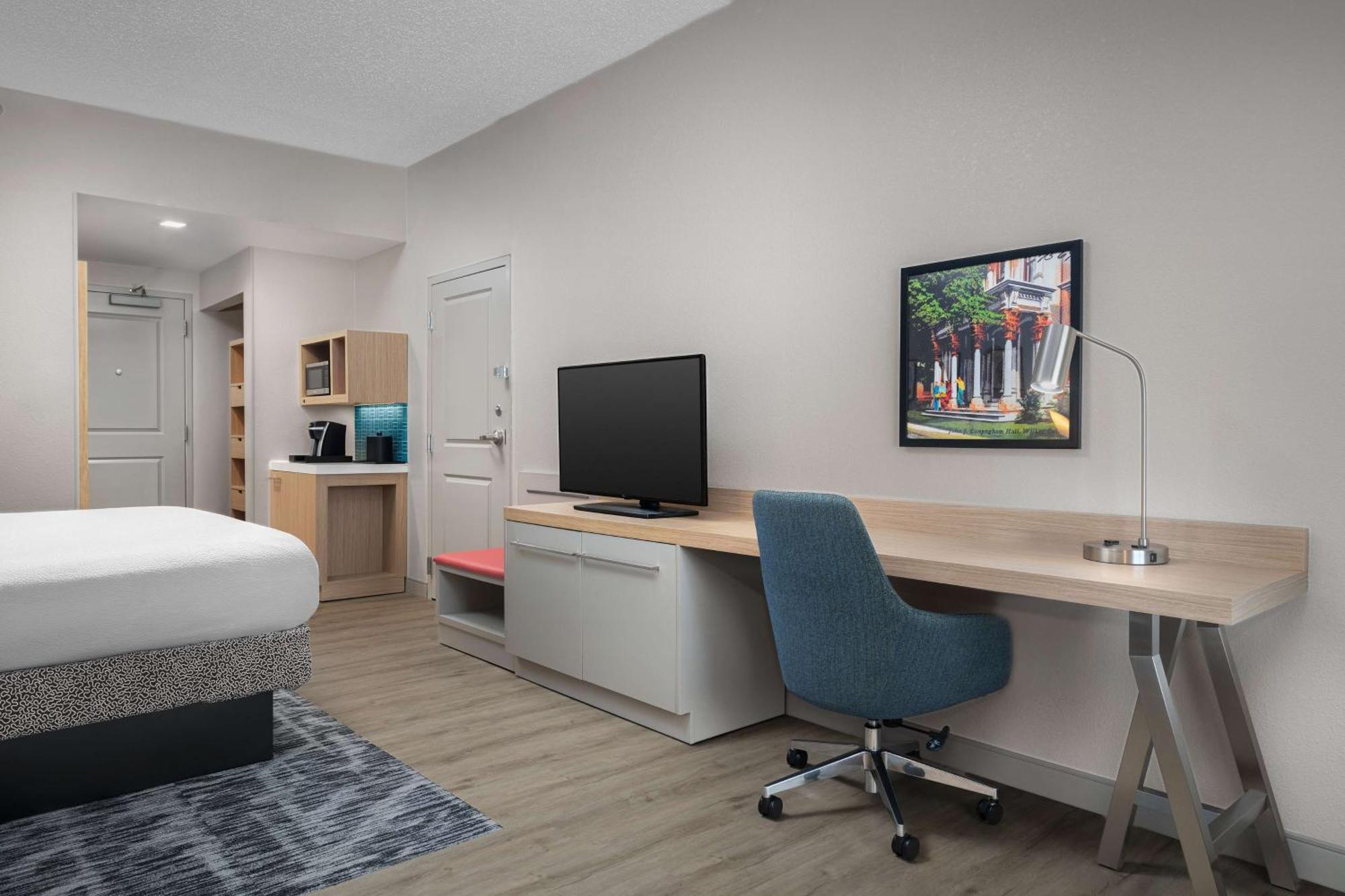 Hilton Garden Inn Уилкс Бар Екстериор снимка