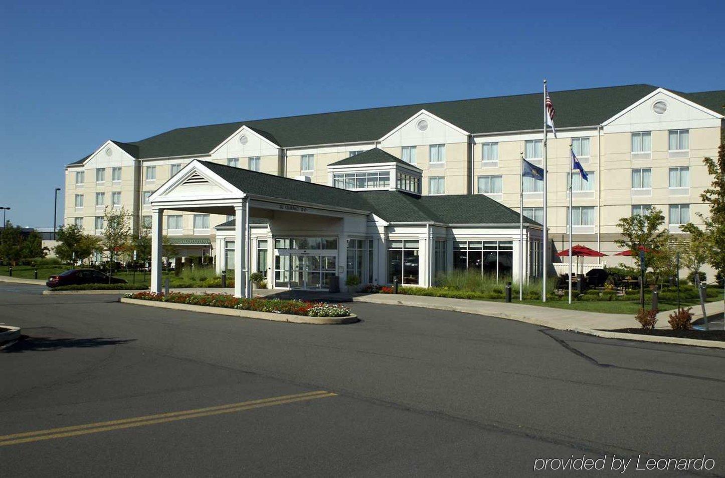 Hilton Garden Inn Уилкс Бар Екстериор снимка